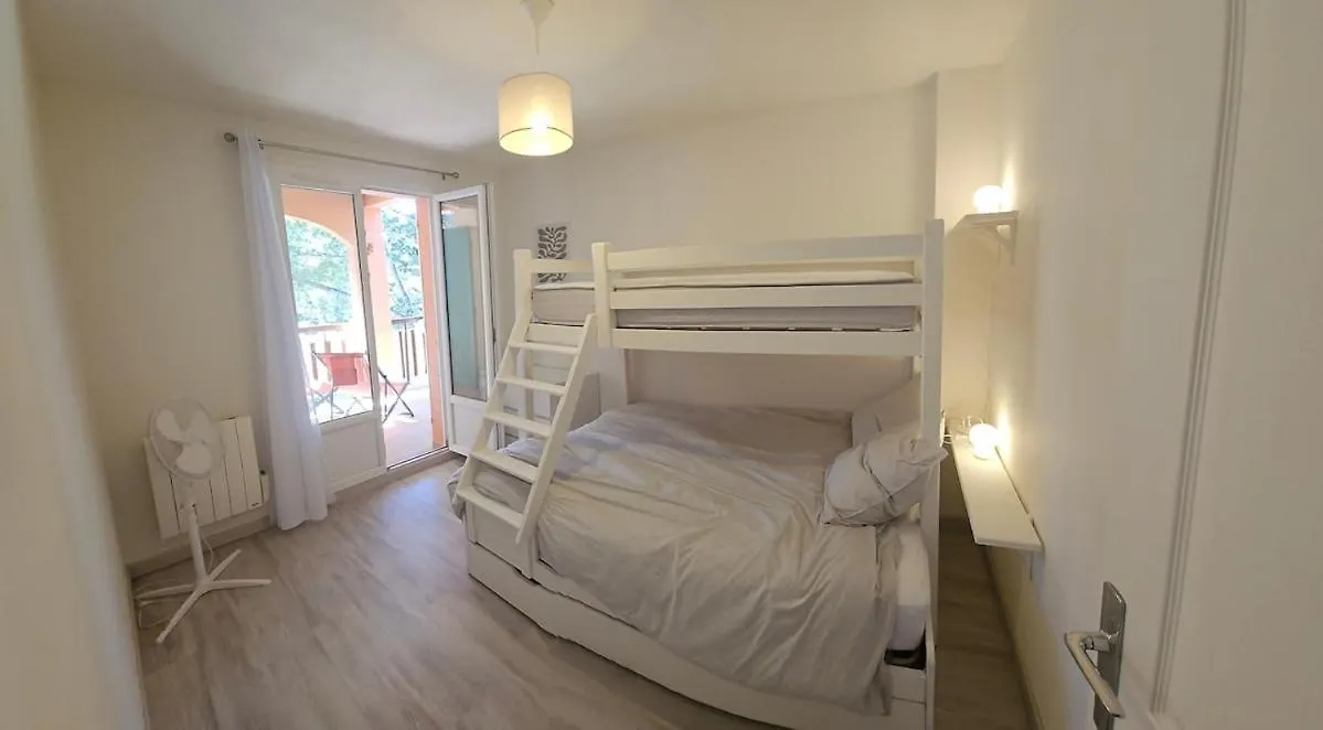 Appartement Proche Centre-Ville Et Plages 滨海卡瓦莱尔